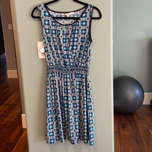 Never worn Max Studio pattern dress size S